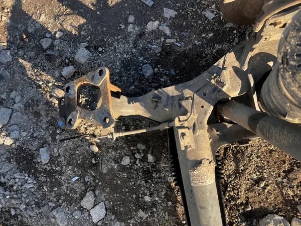 CITROEN BERLINGO IV Bakaxelbalk OEM Begagnad image 5
