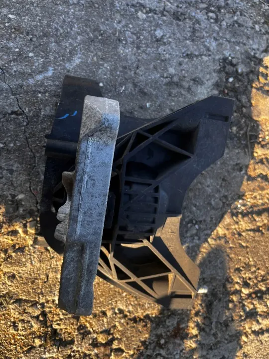CITROEN BERLINGO IV Bakaxelbalk OEM Begagnad image 9