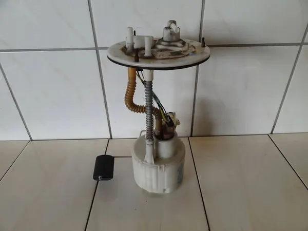 HYUNDAI ATOS PRIME II 2005 1.1 Bomba de combustível 31110-05000 image 3