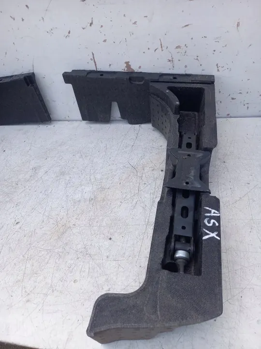 Mitsubishi ASX Radschaum-Reparatursatz - OEM image 4