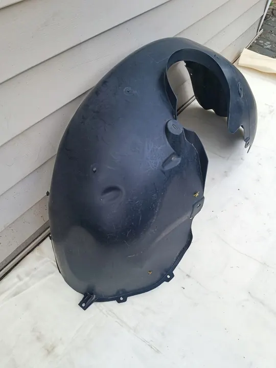 SEAT MII Front Right Wheel Arch 1S0809962F image 2