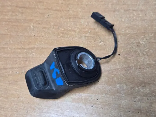 BMW OEM 8385694 Heckklappen-Fensterknopf image 3