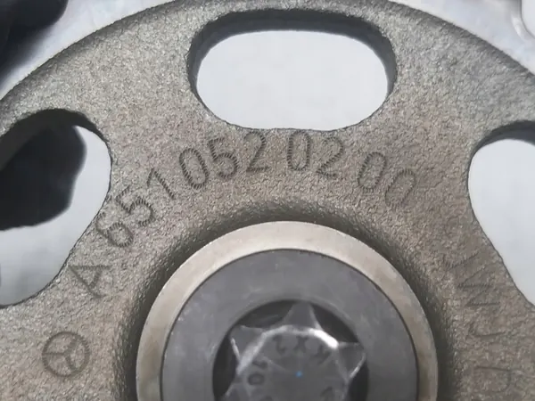 Engranaje de distribución + tornillo W205 C220 2.2 CDI A6510520200 image 8