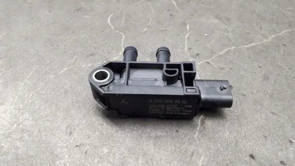 Sensor de pressão escape A0009057413 para Mercedes image 2