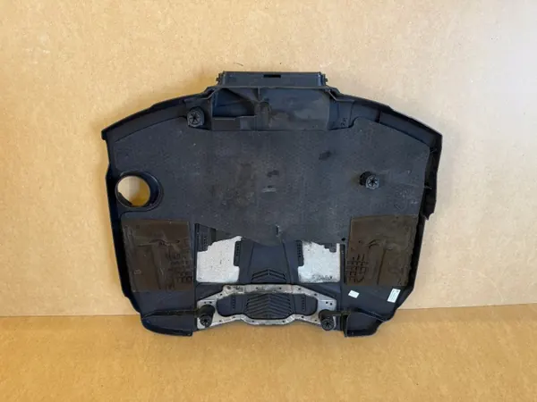 OEM A6420103567 Yläpuolinen moottorikansi Mercedes 3.0 CDI image 4