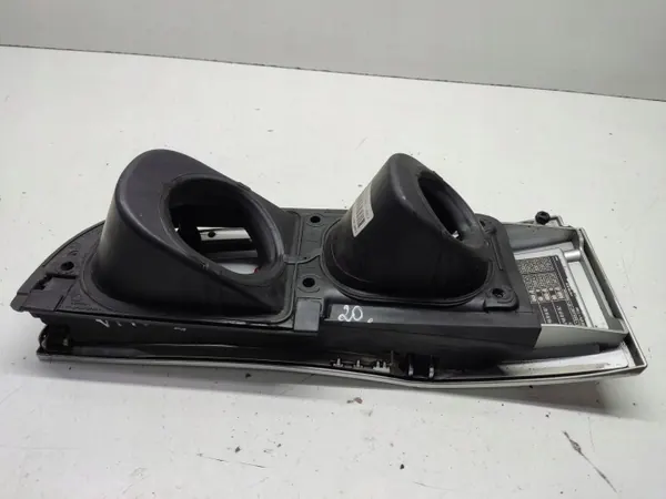 Bränslelucka OEM A4477540009 för Mercedes Vito image 5