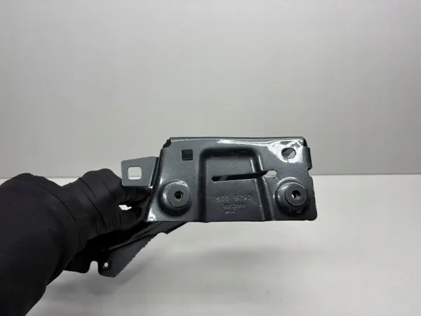 Etuoikea lokasuoja-kiinnike OEM 80A821136A image 4