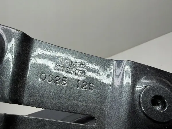 Etuoikea lokasuoja-kiinnike OEM 80A821136A image 8