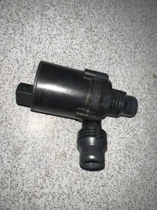 Bomba auxiliar elétrica refrigerante BMW OEM 6951549 image 2