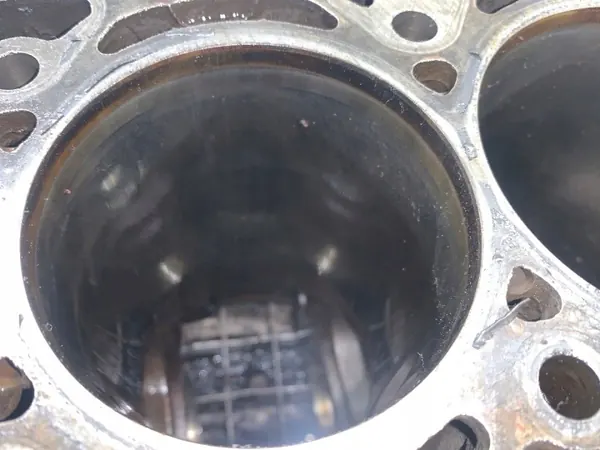 OEM Moottorilohko VW Tiguan 2.0 170hv CAW 2007-2018 image 8