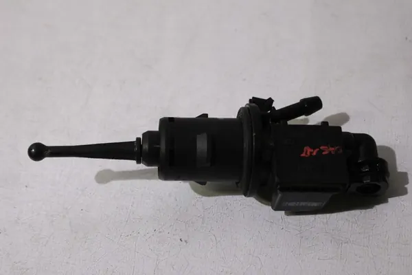 Kytkinpumppu Volkswagen Passat B6 2.0TDI image 2