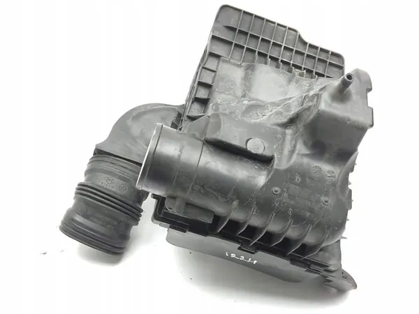 Renault Megane IV 2018 Ilmansuodattimen kotelo image 3