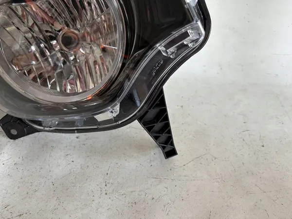 Oikea Ajovalo Renault Twingo III 260104296R OEM image 3