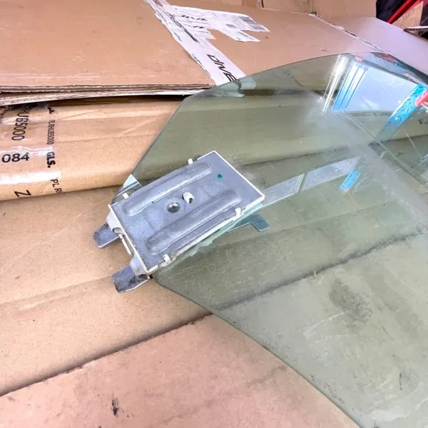 Vitre Portière Droite Avant Mercedes CLA C117 OEM image 7
