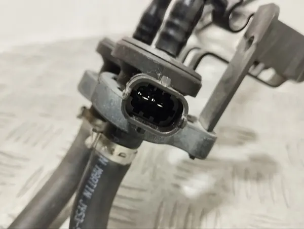 Fuel Distributor Pipe Aston Martin DB11 2019 HY539B051AB image 5