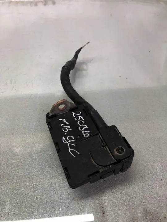 Mercedes-Benz Relä OEM A0009825323 - Begagnad image 2