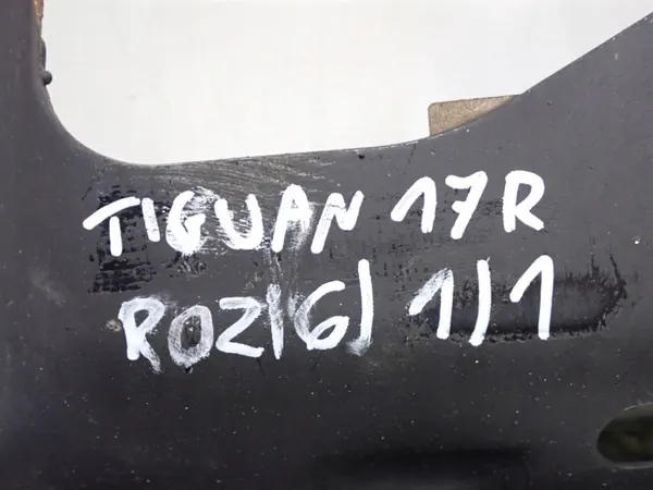 Käytetty VW OEM 3Q0199313AR peräkoukku Tiguan II:lle image 9