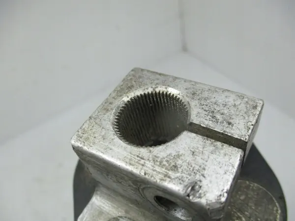 Mercedes W203 Styrkolonnans anslutning A2034620278 image 3