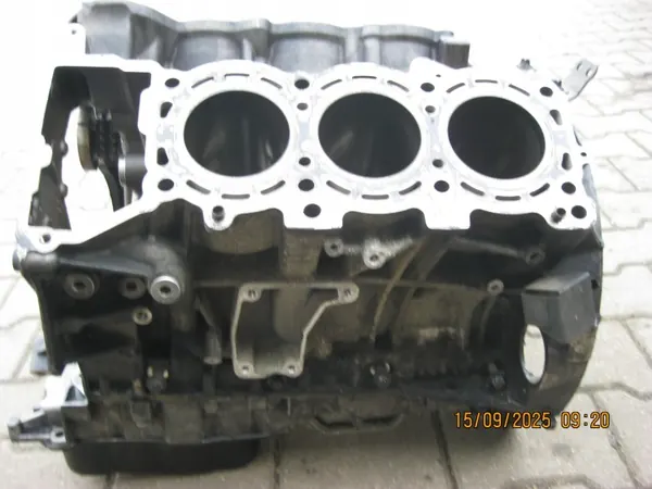 Käytetty moottorilohko OEM R6426605 Mercedes OM642:lle image 4