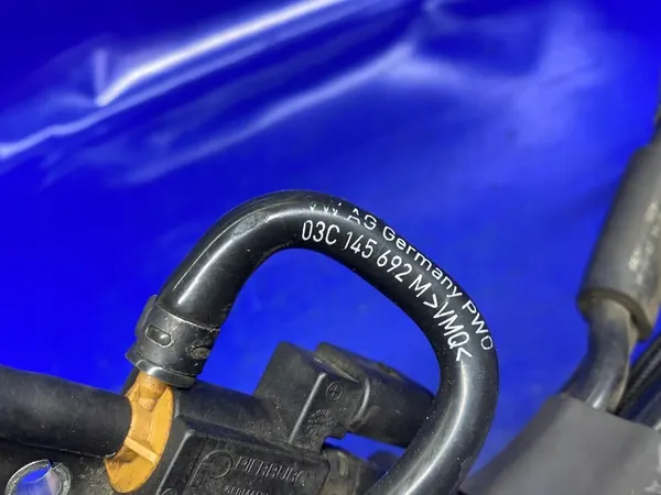 Vesiletku VW Tiguan Golf V Audi Seat 1.4 TSI 03C103175D image 10