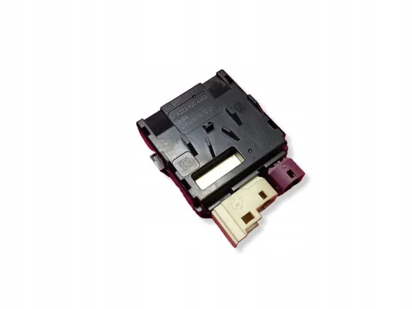 Mercedes-Benz USB-poort OEM A2238204303 voor S W223 image 2