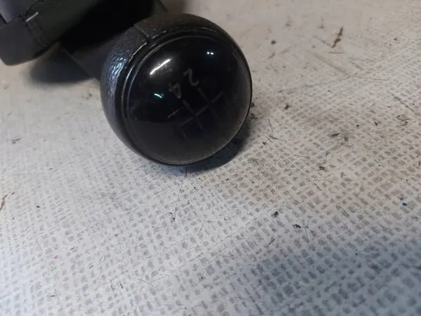 VW CADDY III Vaihdekahva 2K0711113F image 2