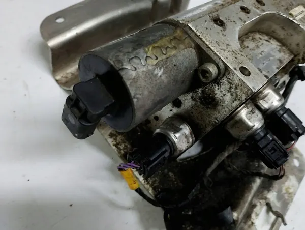 Bloc de valve suspension active Land Rover OEM FPLA5E487AC image 3