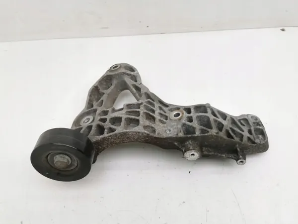 Soporte compresor aire acondicionado Maserati Ghibli 2014 OEM 20513390F image 2