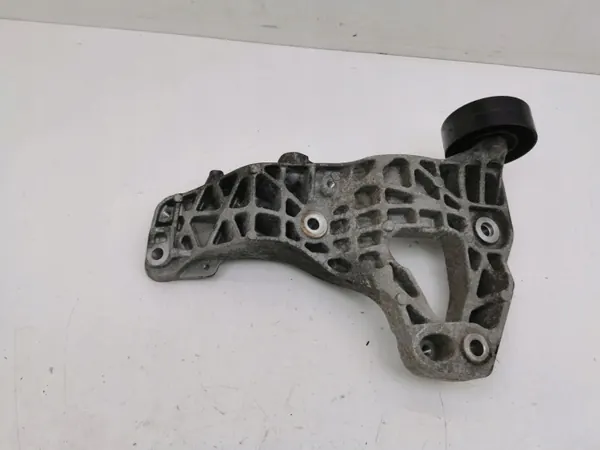 Soporte compresor aire acondicionado Maserati Ghibli 2014 OEM 20513390F image 4