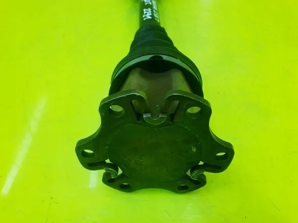 Vänster fram CV-axel Audi A6 C5 Allroad 2.5 TDI 2.7 BIT image 4