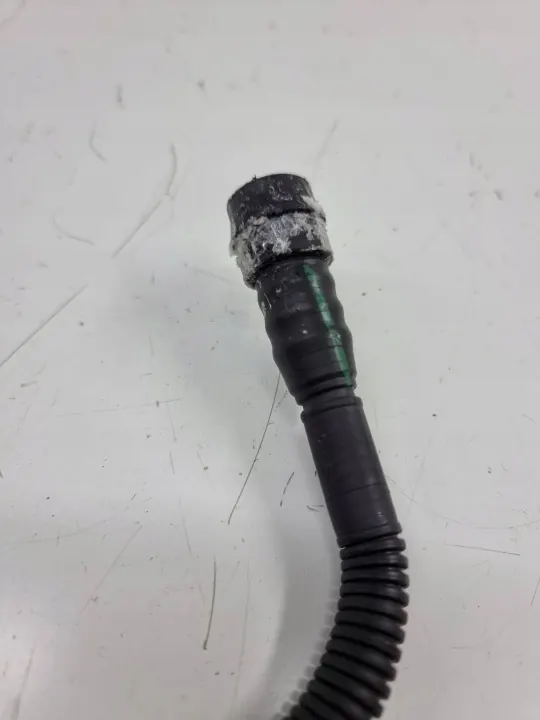 Conduto de abastecimento AdBlue BMW OEM 07390006010 - Usado image 3
