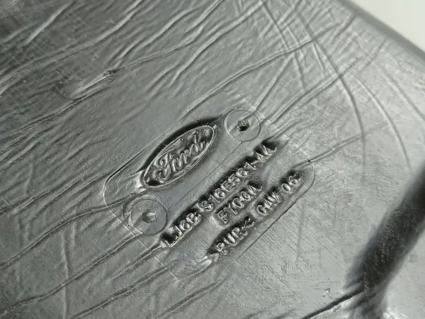 Isolation d'aile Ford Escape IV 2022 LJ6BR16E561AA image 6