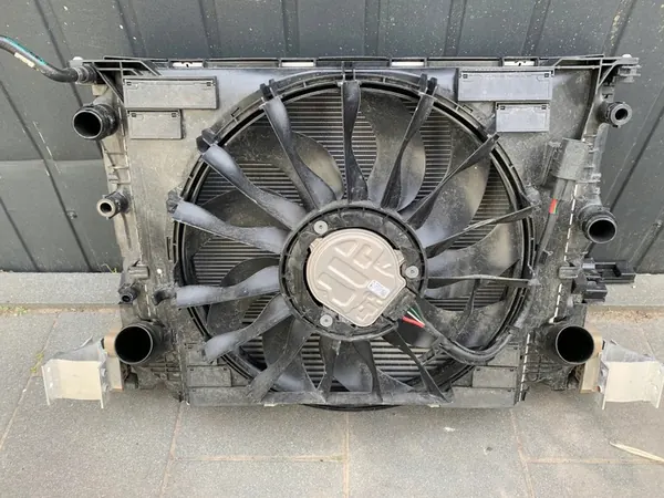 Radiador de agua adicional BMW F90 F92 G15 G11 G30 G32 8620207 image 5