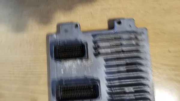 Ordinateur ECU OPEL CORSA D 1.2 E83 55576687 AAPN image 3