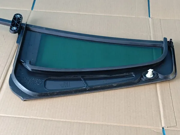 Vidrio puerta trasera derecha OEM 5NA845214L VW Tiguan image 7