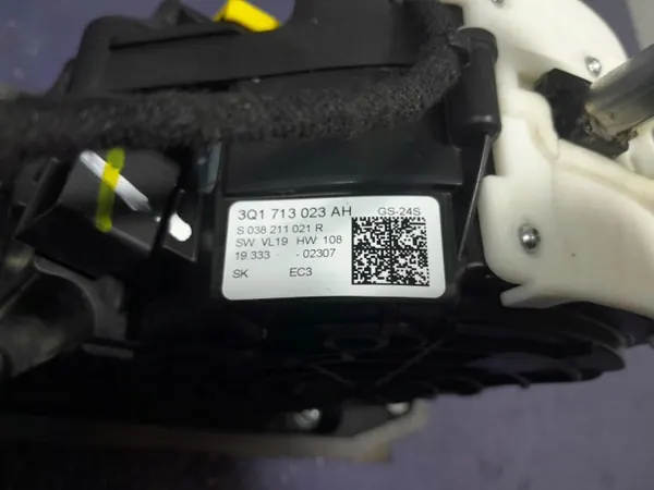 Skoda Superb III Versnellingspook OEM 3Q1713023AH image 7