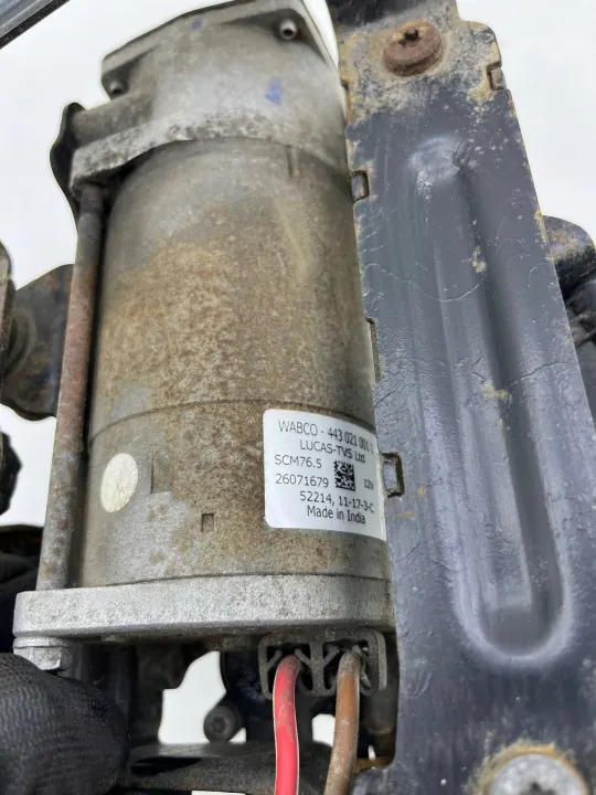 Compressor suspensão BMW 5 G31 OEM 6886721 image 5