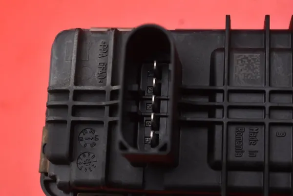 Turboaktuator 49335-19411 BMW X1 E84 2.0 D 12-15 image 2