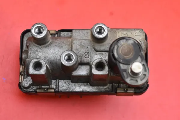 Turboaktuator 49335-19411 BMW X1 E84 2.0 D 12-15 image 4