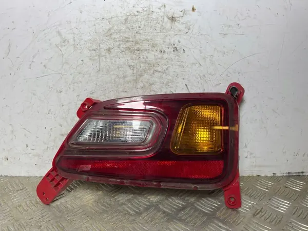 Feu de pare-chocs arrière Hyundai Kona OEM 92406J901 image 2