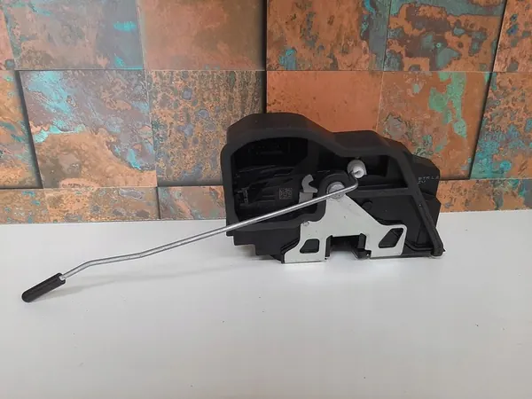 Höger Framdörrslås BMW 3 F30 F34 4 F32 F36 image 2