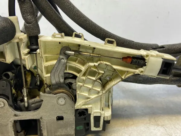 Mercedes W906 Vänster Skjutdörrslås image 7