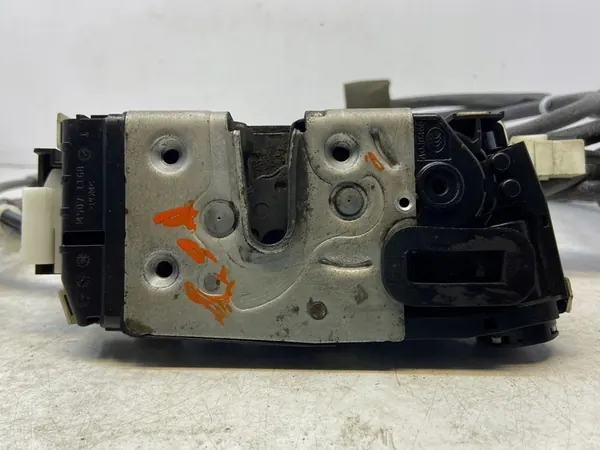 Mercedes W906 Vänster Skjutdörrslås image 9