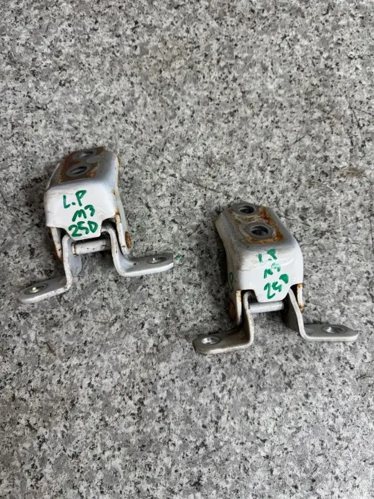 Dörrgångjärn Fram Vänster OEM MAZDA 3 BM 2013-2017 image 3