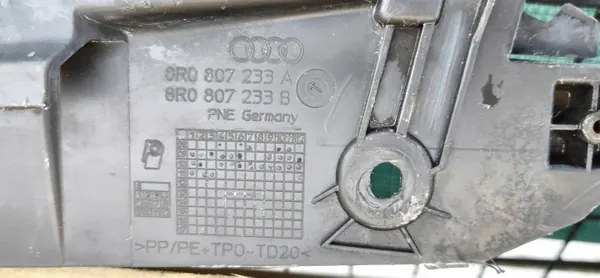 Audi Q5 8R Escudo Parachoques Delantero OEM 8R0807233A image 4