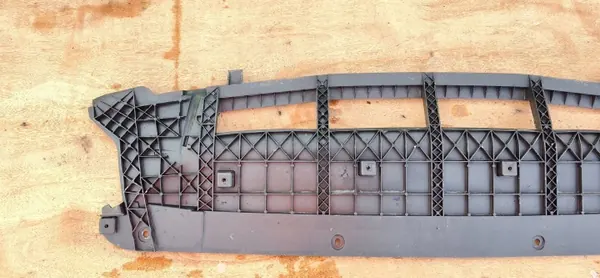 Audi Q5 8R Escudo Parachoques Delantero OEM 8R0807233A image 6