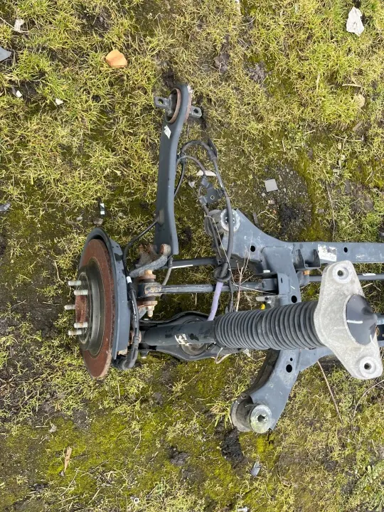 Suspensión trasera OEM 250868 para Hyundai Tucson III image 3