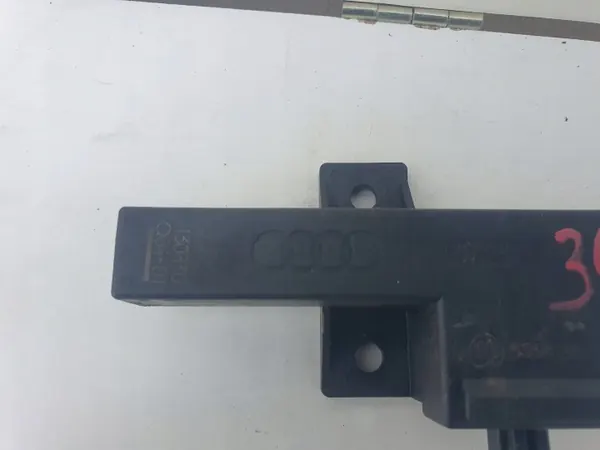 Audi A4/S4 B8 Kessy Antennmodul OEM 8K0907247 image 5