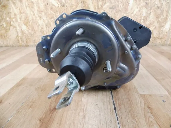 Toyota Yaris IV Jarruvahvistinpumppu OEM 47210-0D080 image 5