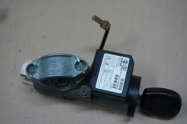 Nissan PATROL GU4 Wegfahrsperren-Modul OEM image 8